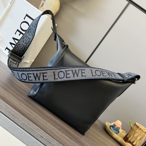 Loewe羅意威高仿大牌包包小號柔軟光滑牛皮革和提花布cubi手袋斜挎包062318
