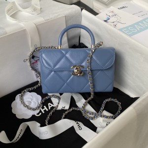 Chanel香奈兒奢侈品包最新款秋冬新品淺藍色手領包挎包AS4470