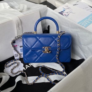 Chanel香奈兒高仿精品最新款秋冬新品藍色手領包挎包AS4470