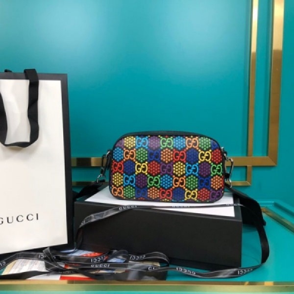 GUCCI古馳 新款。市場頂級獨家控貨，專櫃品質 採用進口牛皮，原廠五金！精緻做工。獨家實物拍照品質如圖可見。款號: 574886。尺寸：寬24*高14*側寬7。顏色：跳跳糖黑色。