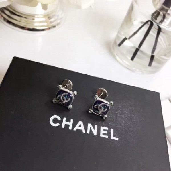 Chanel 胸針！17早春新品！新年必備單品！正品黃銅材質！純手工出品 高級定制！