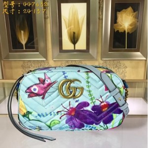 【Gucci 古馳】Gucci新款。市場頂級獨家控貨，專櫃品質 採用進口牛皮，原廠五金！精緻做工。 獨家實物拍照 品質如圖可見 。型號: 447632 大號尺寸：寬24*高13*側寬7。型號: 448065 小號尺寸：寬